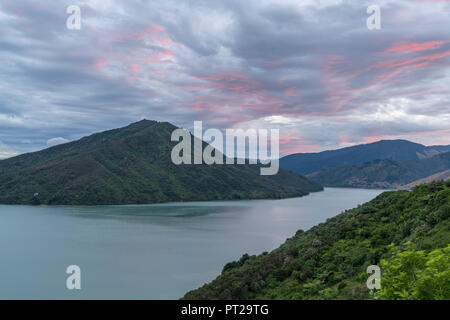 Alba sul gancio Bay, Havelock, regione di Marlborough, South Island, in Nuova Zelanda, Foto Stock