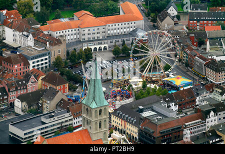 Vista aerea, Stunicken luna park sul Santa Monica piazza e intorno alla chiesa Paulus, Hamm, la zona della Ruhr, Renania settentrionale-Vestfalia, Germania, Europa Foto Stock