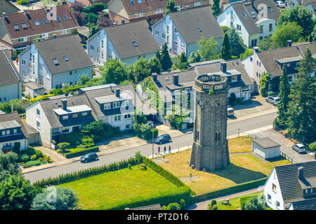 Volmarstein con la storica torre dell'acqua a Von-Der-Recke-Straße, Wetter (Ruhr), la zona della Ruhr, Nord Reno-Westfalia, Germania Foto Stock