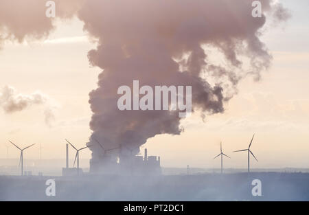 Brown centrali a carbone vegetale, RWE Power AG Power Plant Neurath, RWE Power AG Power Station Niederaussem, BOA 2 & 3, BOA 2 u 3, Grevenbroich, Renania, Renania settentrionale-Vestfalia, Germania Foto Stock