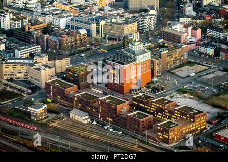 U-Tower Dortmund, Dortmunder U, Dortmund city centre al crepuscolo, grande, la vista, elegante club con terrazza sul tetto che offre musica, Dortmund, la zona della Ruhr, Nord Reno-Westfalia, Germania Foto Stock