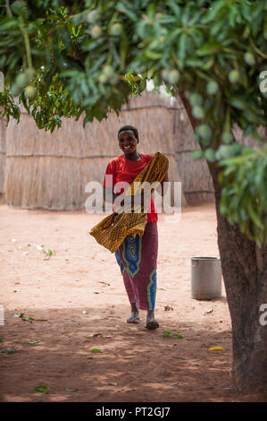 I bambini del villaggio Mukuni in Livingstone, vicino a Victoria Falls, Zambia Foto Stock