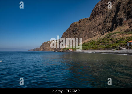 Spiaggia di Fajã dos Padres - Isola di Madeira Foto Stock