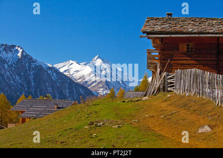 Austria, Carinzia, rifugio alpino in Heiligenblut con il Großglockner Foto Stock