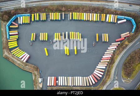 CTH Container Terminal Herne GmbH, Am Westhafen, Contenitore Park, camion rimorchio parcheggio, Herne, la zona della Ruhr, Nord Reno-Westfalia, Germania Foto Stock