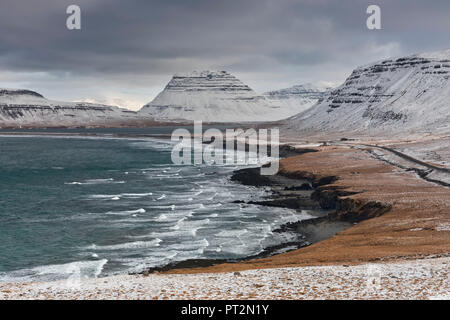 Il magico paesaggio della penisola Snaefellsness, Vesturland, Western Islanda, Europa Foto Stock