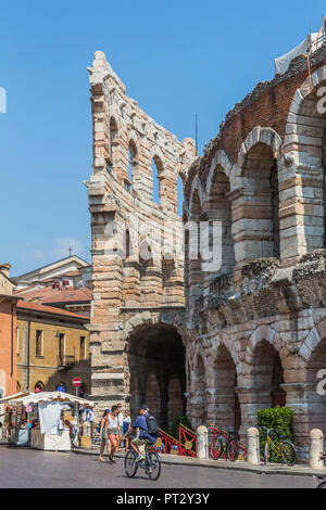 Arena di Verona, l'Anfiteatro Romano, Piazza Bra, Verona, Veneto, Italia, Europa Foto Stock