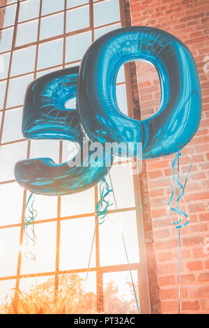 Il palloncino sul cinquantesimo compleanno Foto Stock