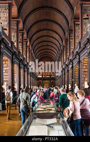 Biblioteca del Trinity College di Dublino, Irlanda, Europa Foto Stock
