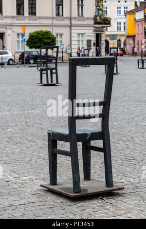 L'Europa, la Polonia, la Piccola Polonia, Cracovia, nel quartiere di Kazimierz, Plac Bohaterów Getta / Ghetto Piazza degli Eroi Foto Stock