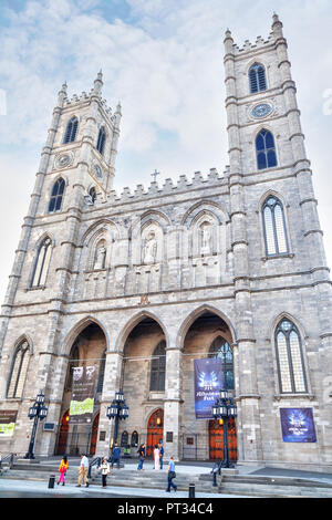 MONTREAL, Canada - 20 AGO 2012: storico dalla Basilica di Notre Dame a Montreal, Quebec, Canada, un sito storico nazionale. Chiesa in stile gotico è stata l Foto Stock