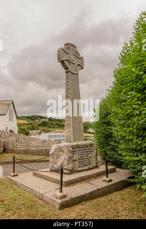 Coverack War Memorial - Coverack, penisola di Lizard, Cornwall, South West England, Regno Unito Foto Stock