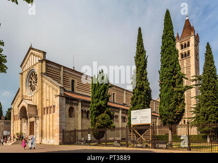 La chiesa di San Zeno Maggiore, costruita nel XII e XIII secolo, Verona, Veneto, Italia, Europa Foto Stock