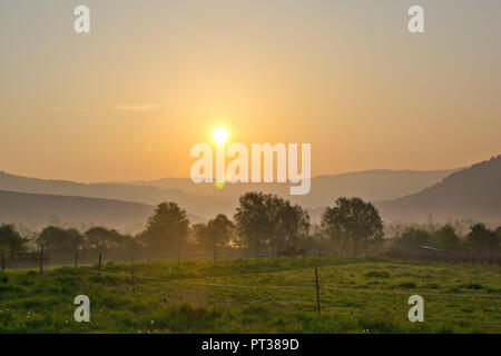 Alba sul paesaggio della Mosella. Foto Stock