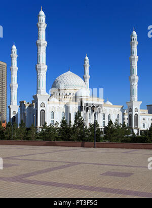 Il Kazakistan; Astana; Hazrat la Moschea del Sultano, esterno, Foto Stock