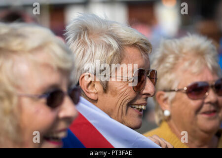 Il Joff Centro Giovanile, Peacehaven, East Sussex, Regno Unito. Il 3 ottobre 2018. Il principe Harry e Meghan Markle fanno la loro prima visita ufficiale a Sussex Foto Stock
