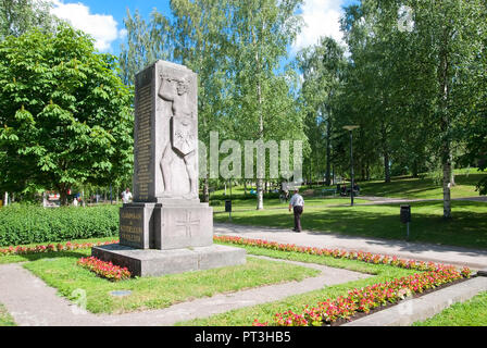 LAPPEENRANTA, Finlandia - 15 giugno 2016: Monumento ai caduti nella Guerra Civile del 1918. Central Park Foto Stock