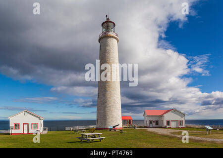 Canada Quebec, Gaspe Peninsula, Cap des Rosiers, Cap des Rosiers faro Foto Stock