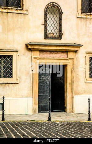 Ingresso della Chiesa di Loreto Panna Maria su Ursulinska Ulica a Bratislava, in Slovacchia Foto Stock