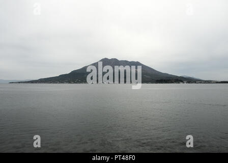 Il vulcano più attivo del Giappone - Sakurajima, Prefettura di Kagoshima, Kyushu, Giappone Foto Stock