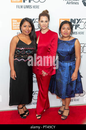 New York, Ny. 5 Ottobre, 2018. Yalitza Aparacio, Marina de Tavira, Nancy Garcia frequentare premiere di Roma durante la cinquantaseiesima New York Film Festival di Alice Tully Hall, Lincoln Center Credito: Lev Radin/Pacific Press/Alamy Live News Foto Stock