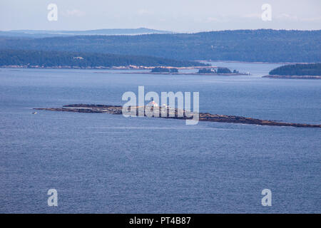Uovo Rock Lighthouse, isola di Mount Desert, Maine, Stati Uniti d'America Foto Stock
