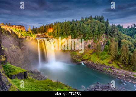 Cade la città, Washington, Stati Uniti d'America a Snoqualmie Falls. Foto Stock