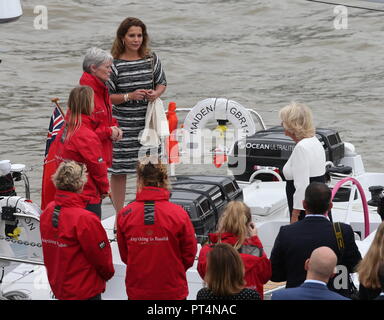 Il Principe di Galles e la duchessa di Cornovaglia visita il 'Maiden' yacht e incontro con Sua Altezza Reale la Principessa Haya bint Hussein al St Katharine Docks a Londra dove: Londra, Regno Unito quando: 05 set 2018 Credit: WENN.com Foto Stock