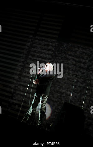 Concerto del cantante francese Christophe presso il teatro Olimpia a Parigi dopo 27 anni di assenza sul palco (Francia, 10/03/2002) Foto Stock