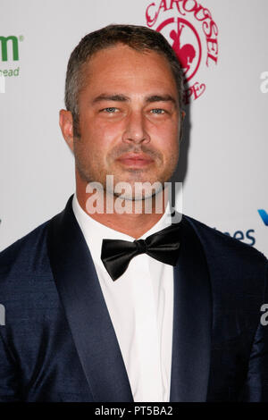 Beverly Hills, CA. 06 ott 2018. Taylor Kinney assiste il 2018 Giostra della speranza la sfera al Beverly Hitlon il 6 ottobre 2018 in Beverly Hills, CA. Credito: Cra Sh/spazio di immagine/media/punzone Alamy Live News Foto Stock