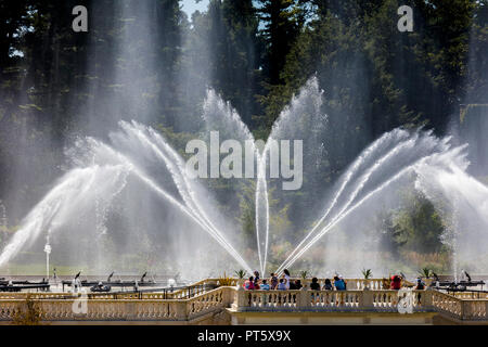 Fontana mostra la fontana principale Giardino a Longwood Gardens di Kennett Square Pennsylvania Stati Uniti Foto Stock