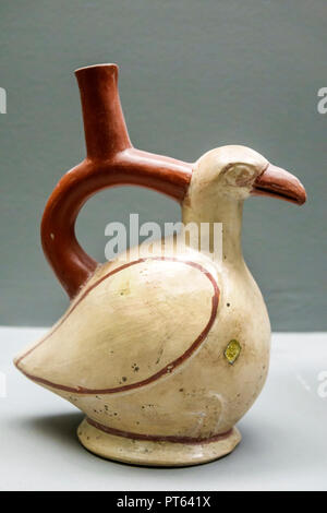 Lakeland Florida, Polk Museum of Art, interno, Stirup vaso bid forma moche Perù ceramica blackware, FL180731208 Foto Stock