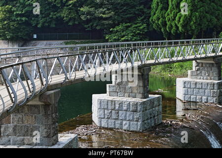 Diga Nunobiki Passerella Ponte, Nunobiki, Chuo-Ku, Kobe, Giappone Foto Stock