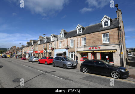 Negozi di High Street in Alness, Ross and Cromarty, Scotland, Regno Unito Foto Stock