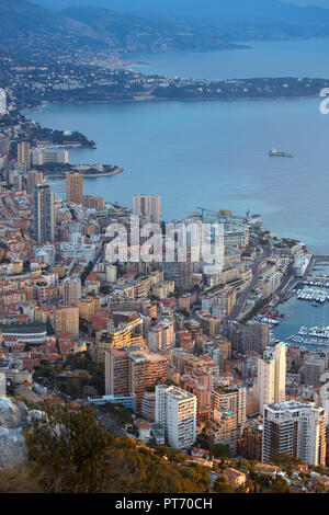 Vista del Monte Carlo dalla testa del cane rock, Francia Foto Stock