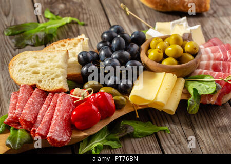 Antipasti italiani spuntini Foto Stock