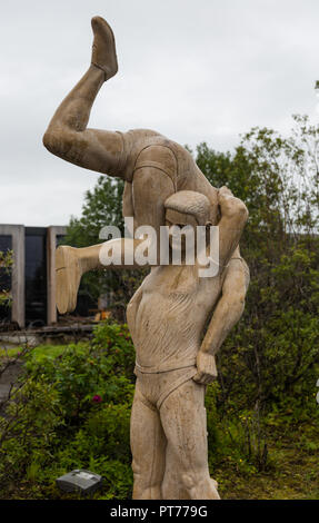 Statua di Glima islandese wrestling, Geysir, Islanda Foto Stock