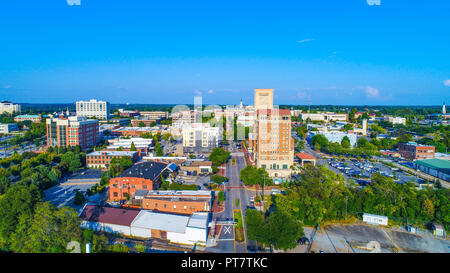 Drone Antenna della Downtown Spartanburg, South Carolina, Stati Uniti d'America Skyline Foto Stock