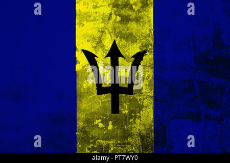 Bandiera nazionale di Barbados sullo sfondo del vecchio Muro rivestito con vernice di pelatura Foto Stock