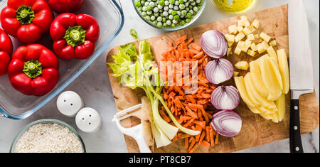 Banner di ingredienti per riempire i peperoni. sano cibo vegan per tutta la famiglia vacanze o per gli ospiti Foto Stock