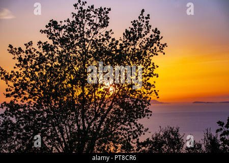 Paesaggio di Sorrento la penisola da monte San Costanzo, a Massa Lubrense, Sorrento al tramonto Foto Stock