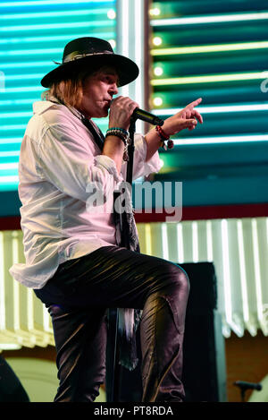 Don Dokken sul palco al Fremont Experience su Fremont Street a Las Vegas, Nevada Foto Stock