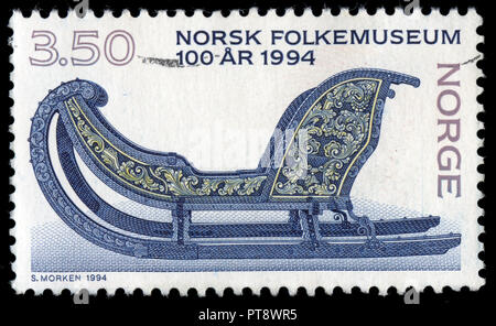 Con timbro postale timbro dalla Norvegia nel Folk Museum serie emessi nel 1994 Foto Stock