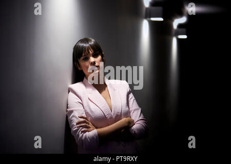 Attrice spagnola Cristina Abad pone durante una sessione di ritratto a La Latina teatro in Madrid. Foto Stock