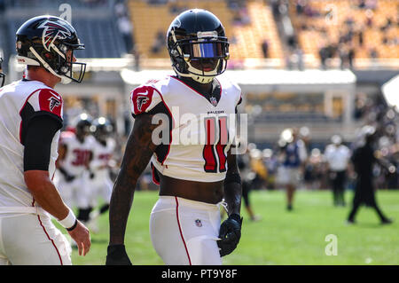 Pittsburgh, PA, Stati Uniti d'America. Il 7 ottobre, 2018. Julio Jones #11 durante il Pittsburgh Steelers vs Atlanta Falcons gioco all'Heinz Field di Pittsburgh, PA. Jason Pohuski/CSM/Alamy Live News Foto Stock