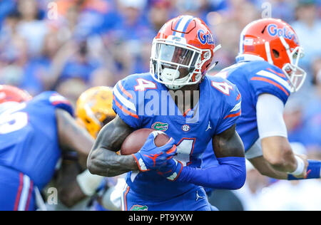 6 Ottobre - Gainesville, FL, Stati Uniti: Florida Gators running back Kadarius Toney (4) corre la sfera durante la seconda metà del NCAA Football azione contro la LSU Tigers presso la University of Florida. (Gary Lloyd McCullough/Cal Sport Media) Foto Stock