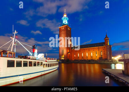 Municipio di Stoccolma di notte, Stoccolma, Svezia Foto Stock