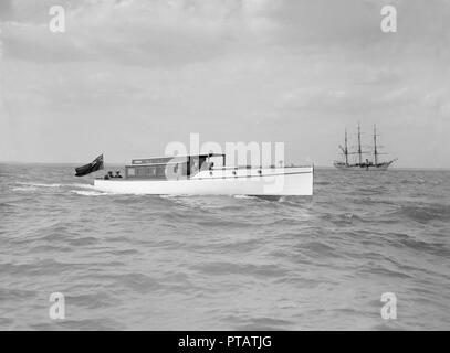 A 45 ft Wolseley lancio di cabina. Creatore: Kirk & Figli di Cowes. Foto Stock