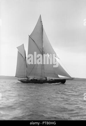 Il piede 118 ketch 'Fidra', 1913. Creatore: Kirk & Figli di Cowes. Foto Stock