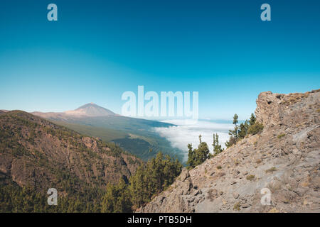 Paesaggio di Tenerife con vista sul Pico del Teide - Montagna Foto Stock